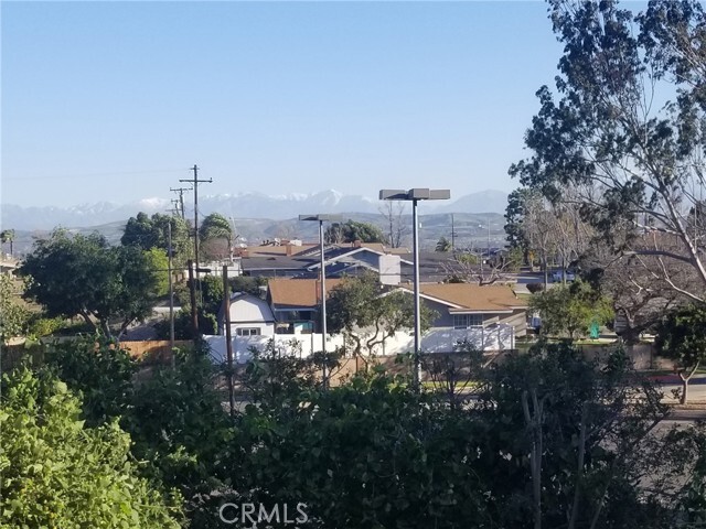 Building Photo - 16801 E Buena Vista Ave