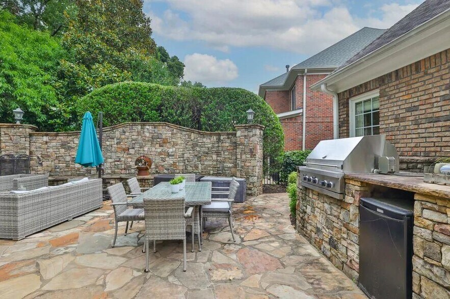 Building Photo - 12795 Wyngate Trail