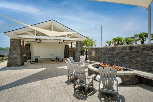 Building Photo - 107 Tonkawa Way
