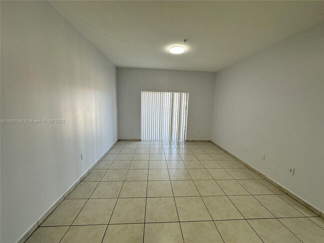 Building Photo - 7220 NW 114th Ave