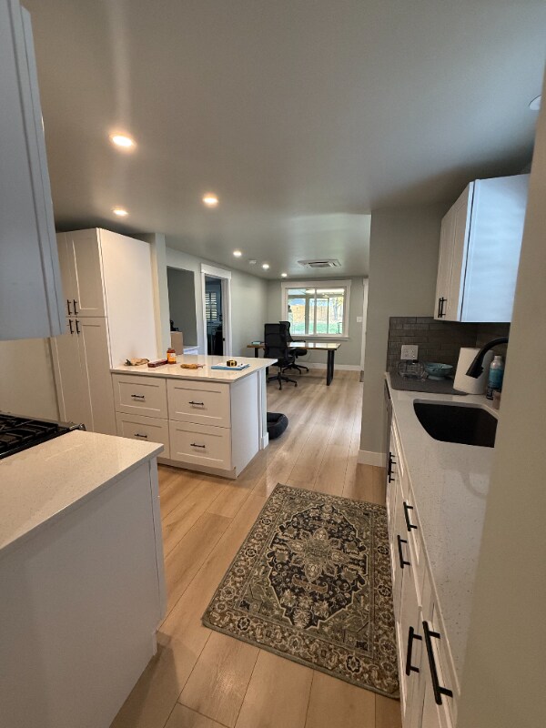 Building Photo - 2424 W Mulberry St