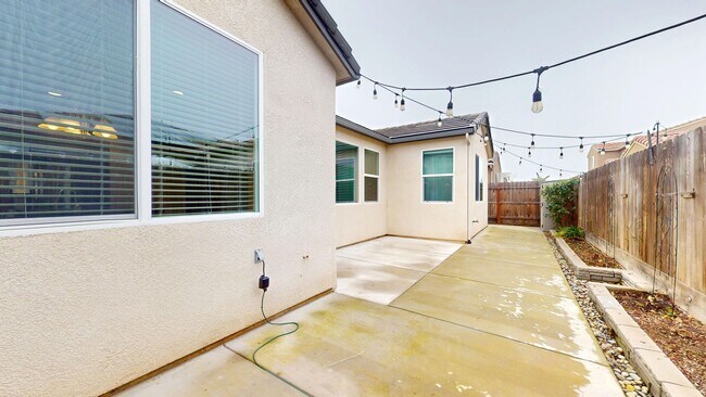 Building Photo - 3033 Antonio Ln