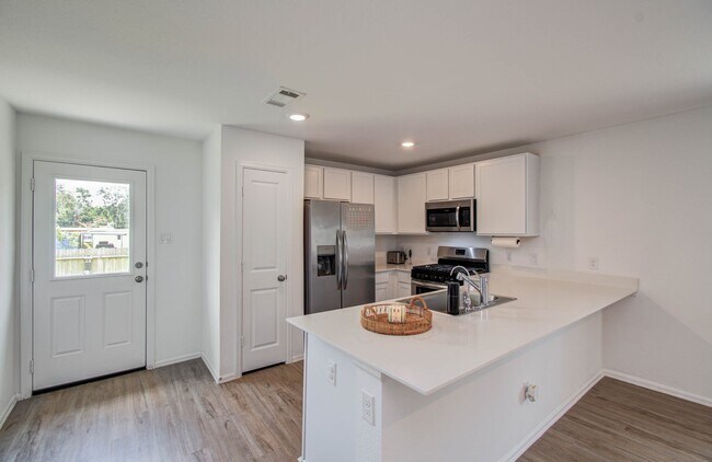 Building Photo - 20966 Zuccala Dr