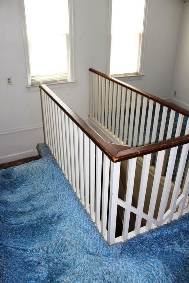 Building Photo - NEXT TO KSU!!!