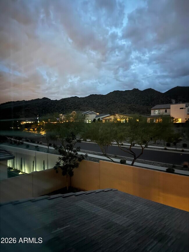 Building Photo - 821 E Monte Wy