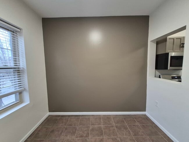 Building Photo - 6830 S South Shore Dr