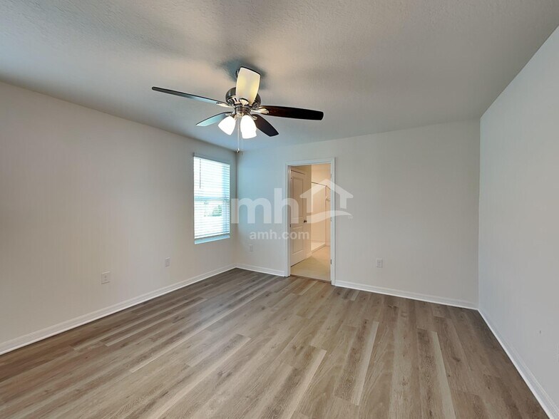 Building Photo - 10316 Flathead Dr