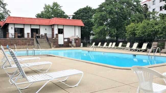 Pool - 475 Plum Creek Dr