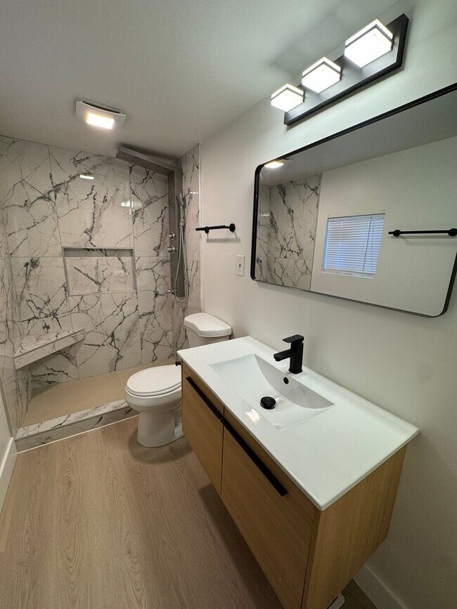 Building Photo - 1800 Gordon St