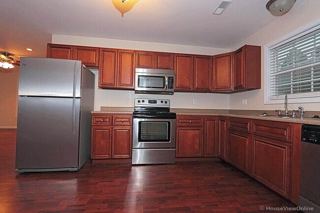 Building Photo - Winesap 2385/2387