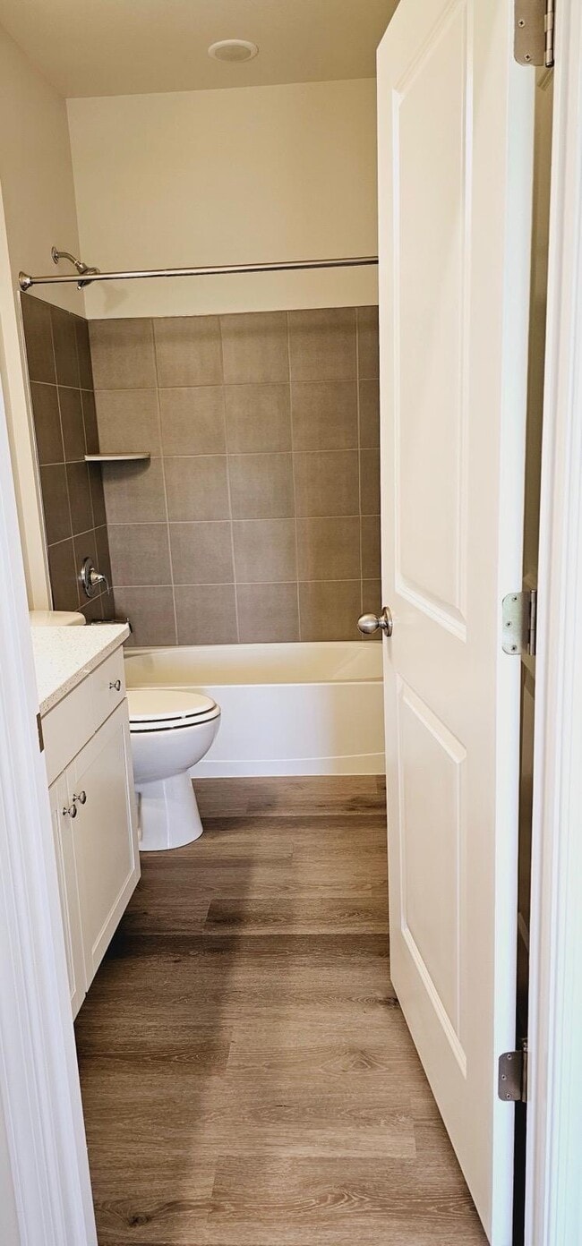 Building Photo - 2550 Hopton Ln