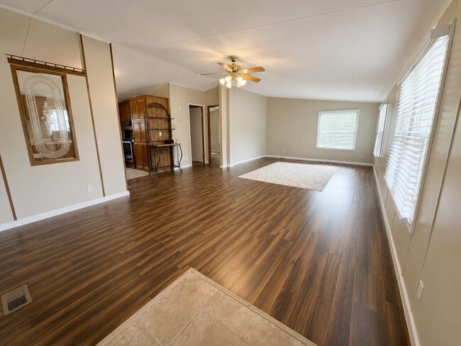 Building Photo - 402 Co Rd 126A