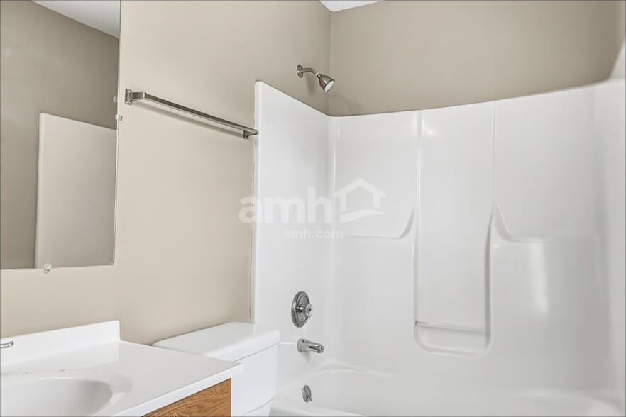 Building Photo - 6401 Sharps Ridge Ct