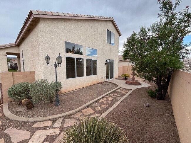 Building Photo - Modern 3Bed/3Bath Two Story Home located i...