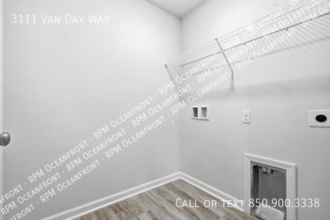 Building Photo - 3111 Van Day Way
