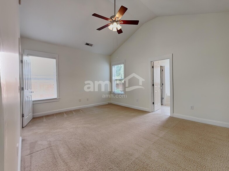 Building Photo - 10720 Cokesbury Ln