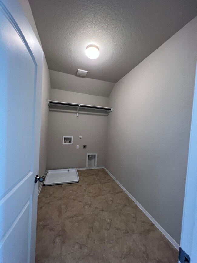 Building Photo - 194 Living Reef Dr