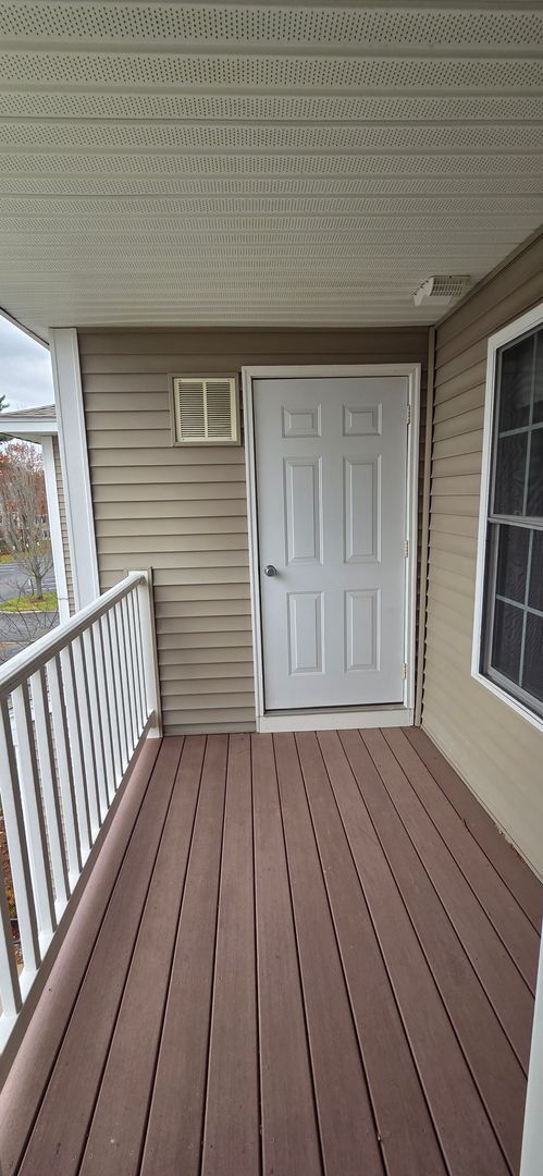 Building Photo - PENDING - 2 Bedroom 2 Bath Unit-Available Now!