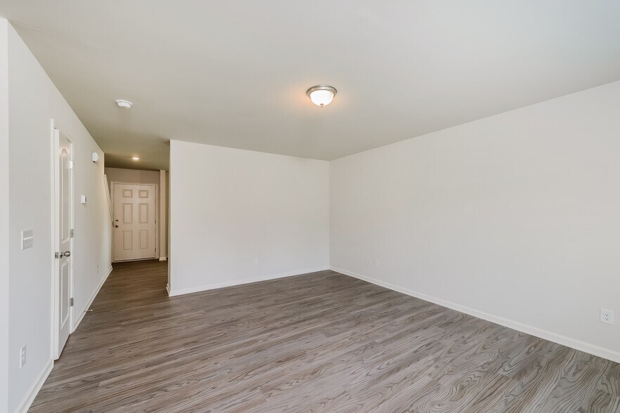 Building Photo - 4354 Shadi Green Ln