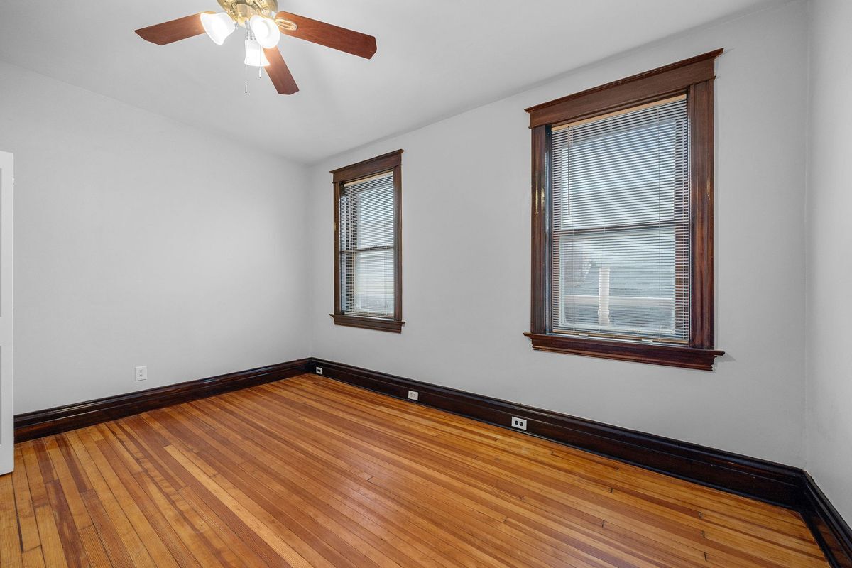 Building Photo - 2203 McCausland Ave