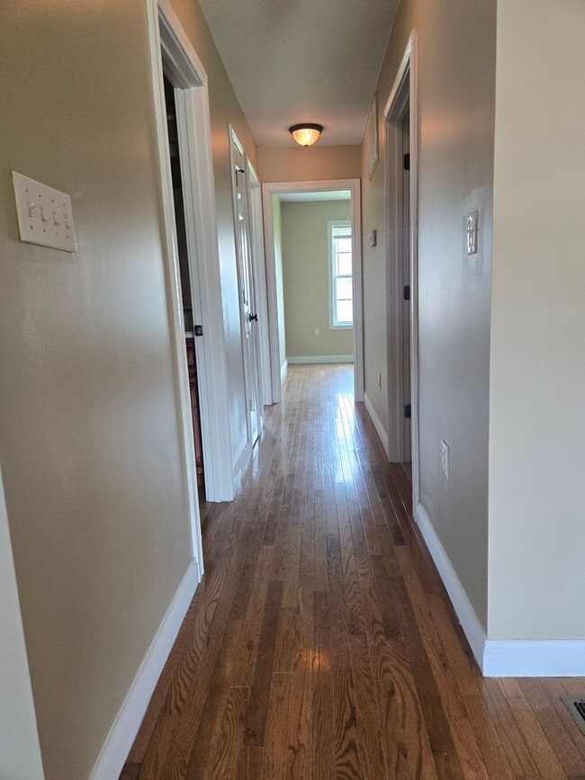 Building Photo - 2 Bedroom, 2 Bath w/ Washer&Dryer Included!