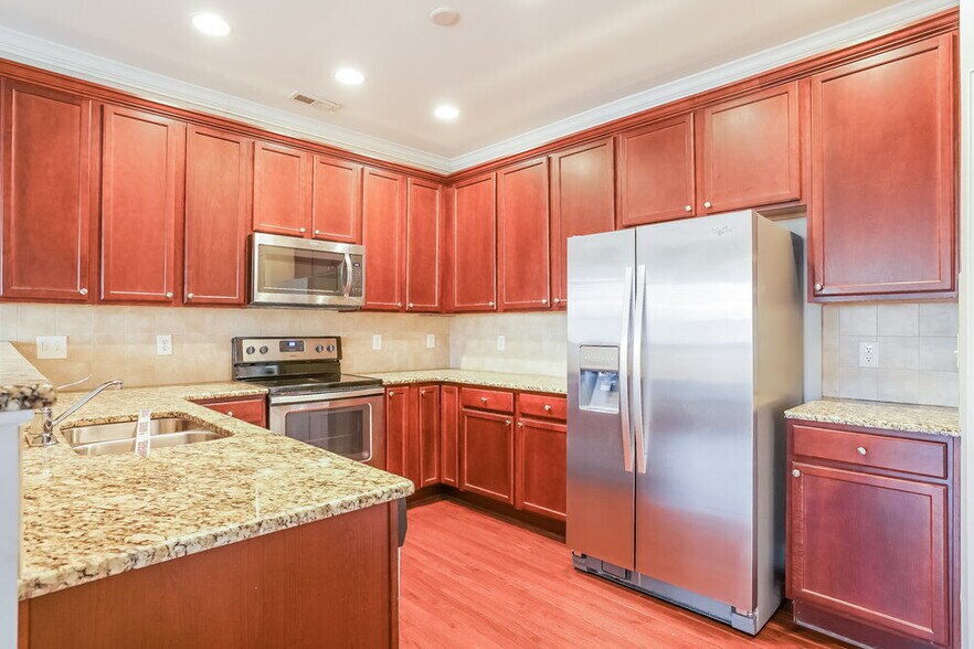 Building Photo - 500 Boswell Ln