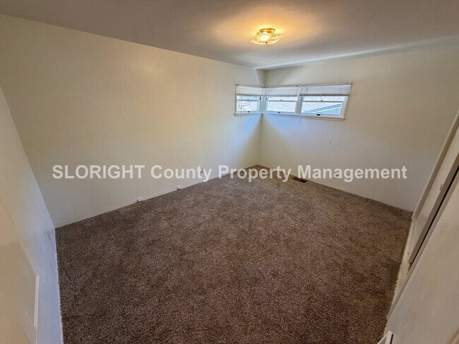 Building Photo - AVAILABLE JUNE - 4 Bed/ 2 Bath SLO Home