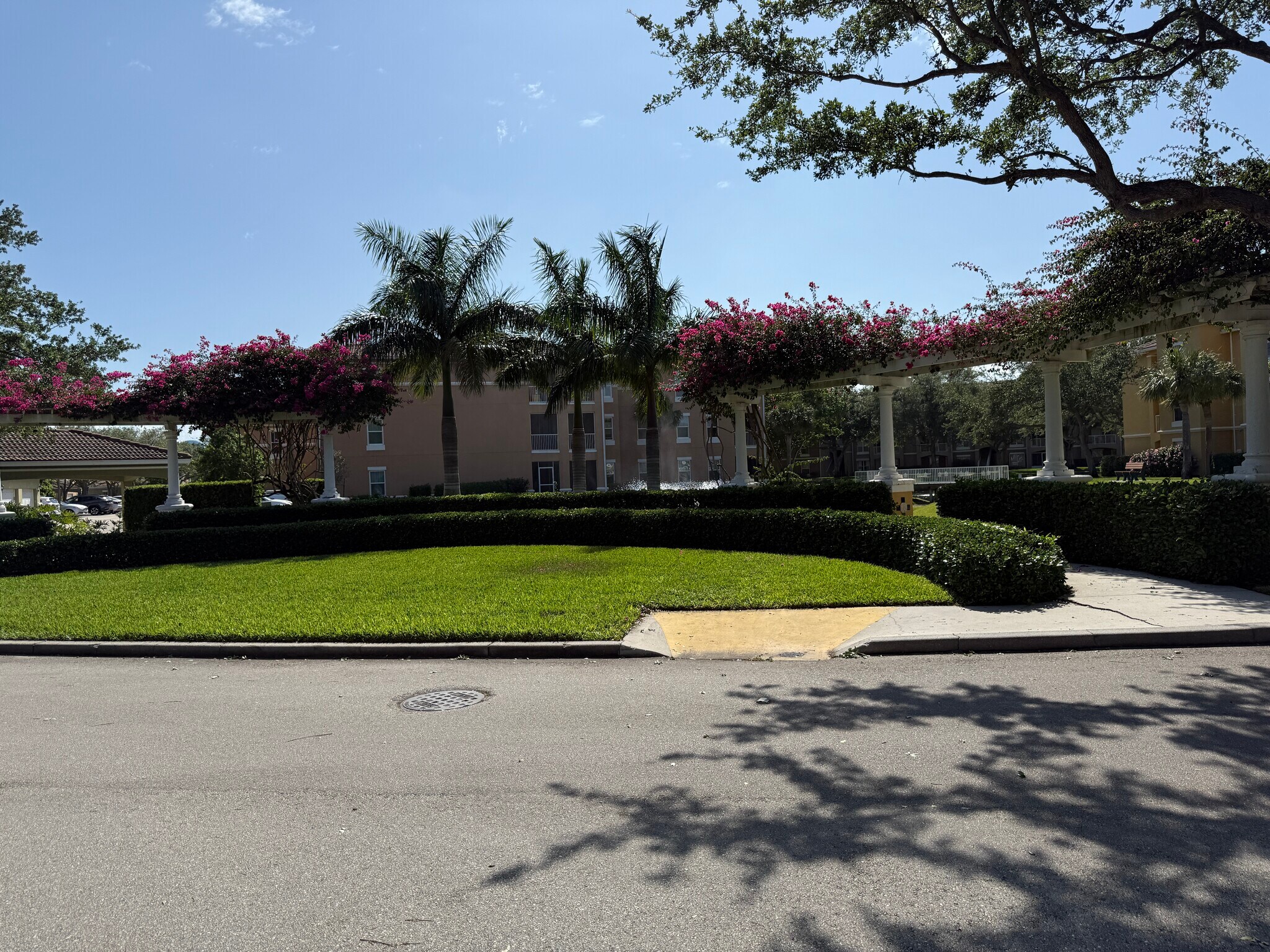 Building Photo - 5095 Fairways Cir