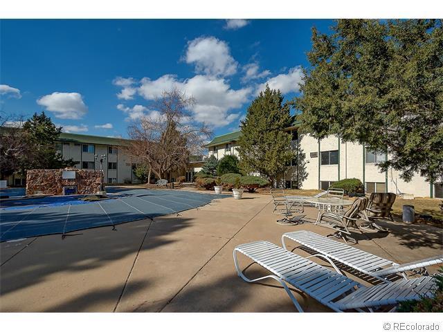 Building Photo - Great location off Leetsdale/Parker and Fl...