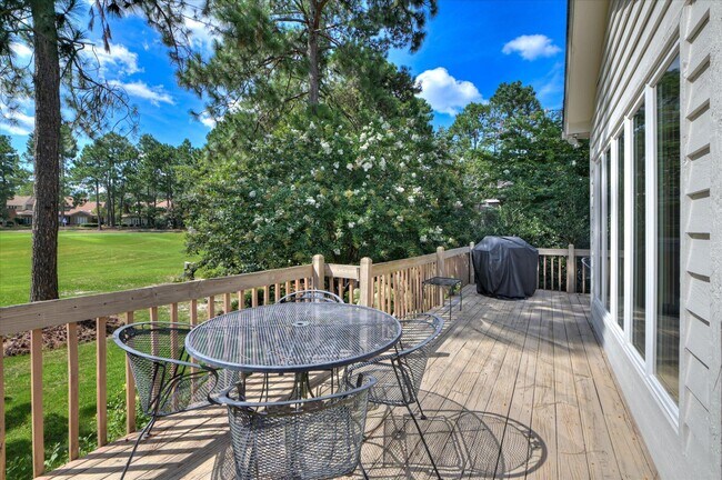 Building Photo - 108 White Willow Pl
