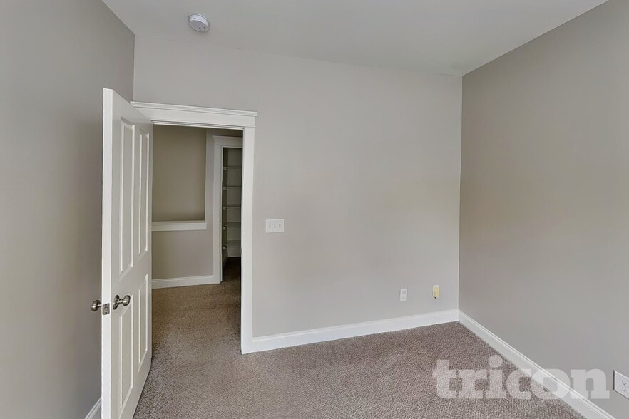 Building Photo - 13528 Swinton Rd