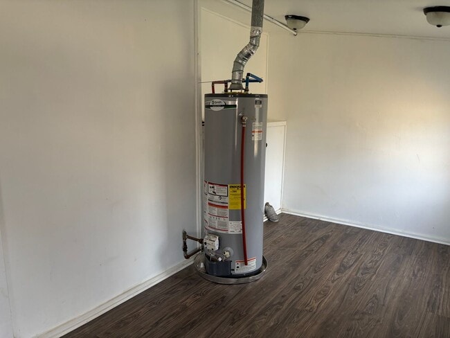 Building Photo - Ideal Location: 4-Bed Home with Big Backyard by Upcoming School