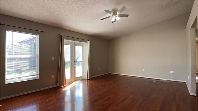 Building Photo - 717 Westwinds Dr