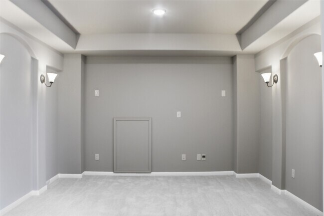 Building Photo - 10115 Cypress Path