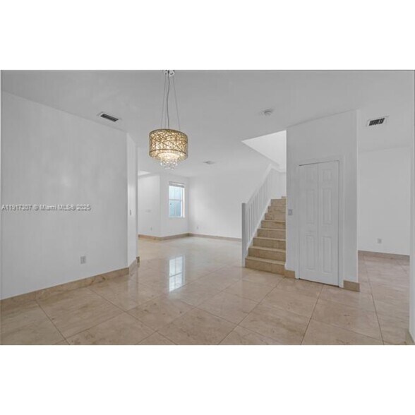 Building Photo - 8643 NW 112th Pl