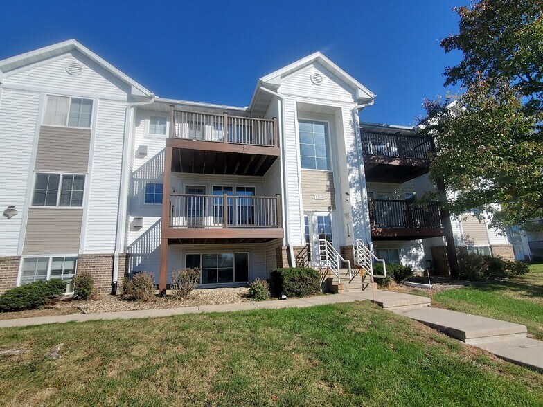 Building Photo - 1200 Murray St NE