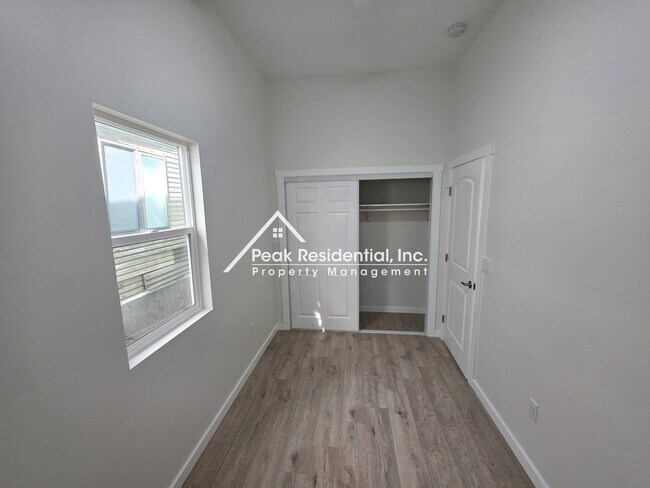 Building Photo - Updated 4bd/2ba Walnut Grove House