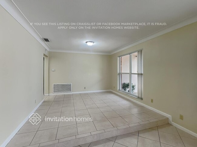 Building Photo - 2005 NE 62nd St