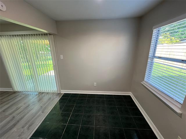 Building Photo - 1114 High Meadow Dr