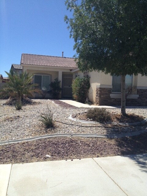 Building Photo - 13785 Rafael Way