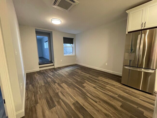 Building Photo - 25 Lowell St