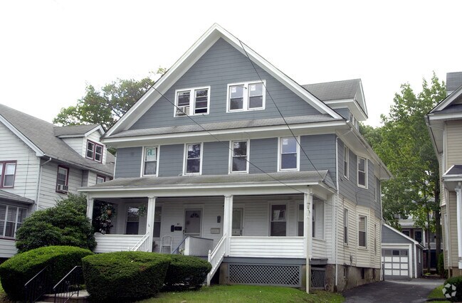 Primary Photo - 20 Walnut St