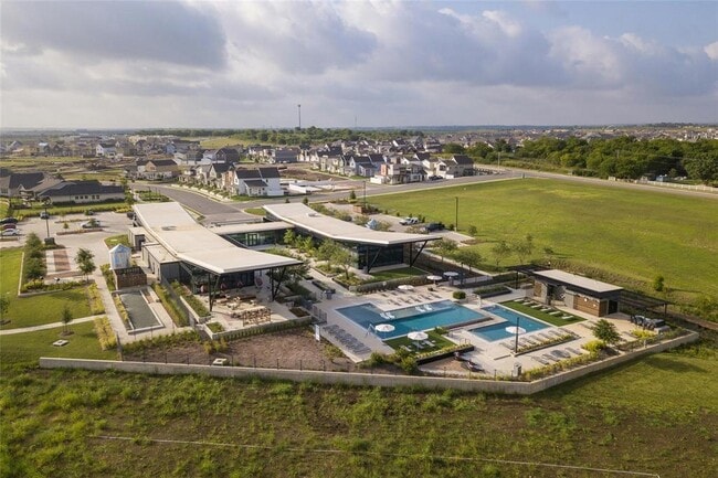 Building Photo - 8004 Lennon Dr