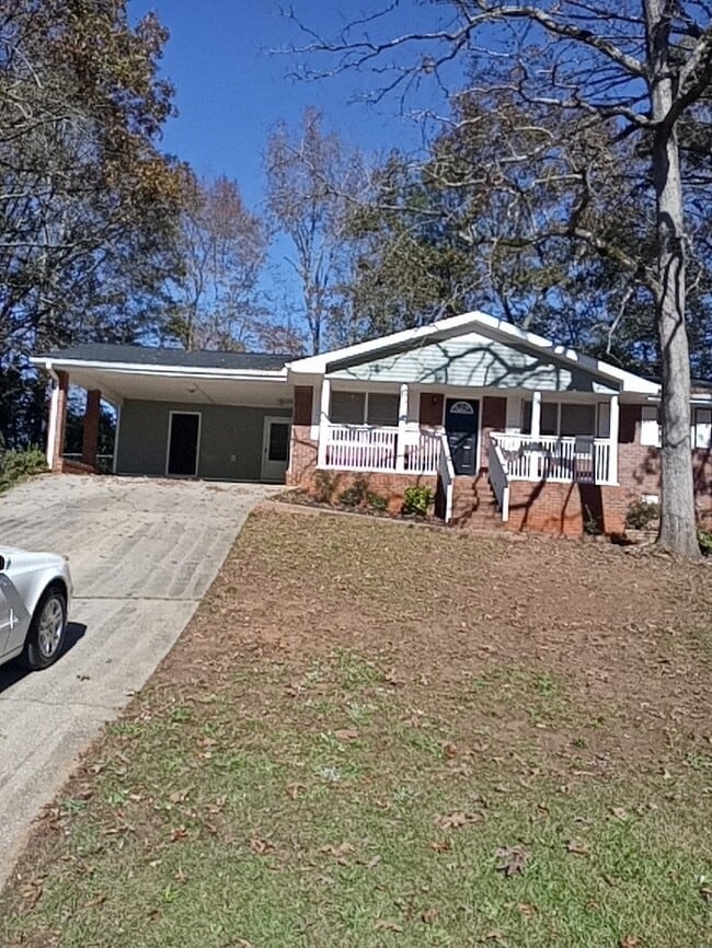 Building Photo - Coming HOME never felt so good!