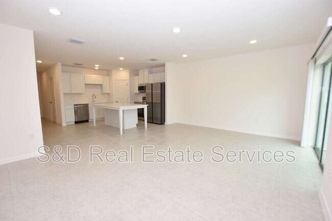 Building Photo - 4130 Collegiate Blvd