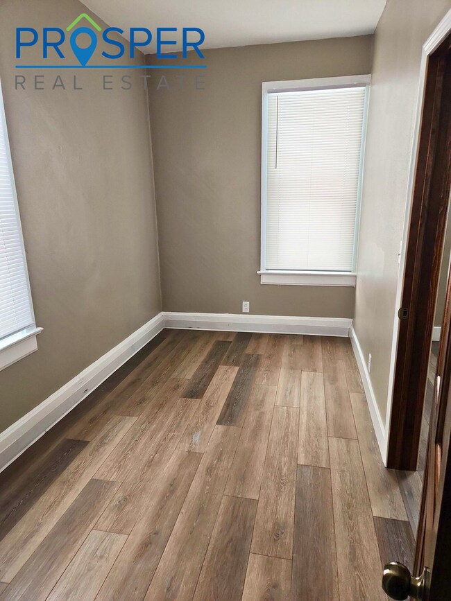 Building Photo - JA708X