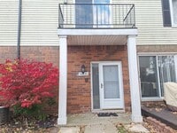 Building Photo - Charming Chesterfield Townhouse