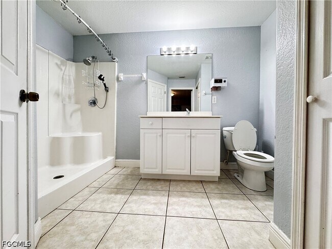 Building Photo - 4606 30th St SW