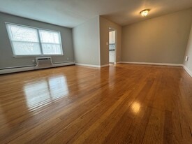 Building Photo - Fairview Street Apartments