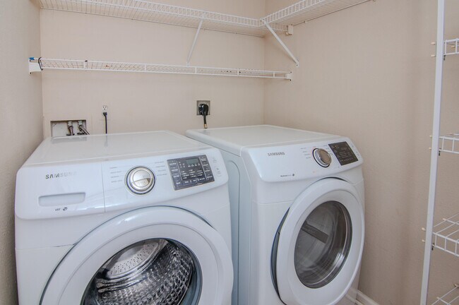 Building Photo - 1704 Weatherstone Dr